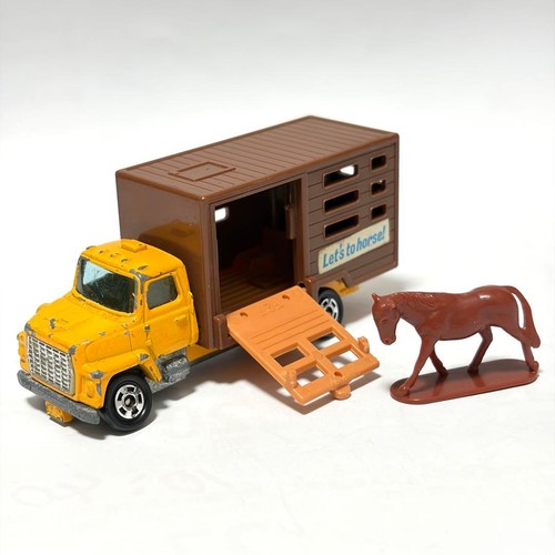 Tomica f27 ford cattle truck - tomica,