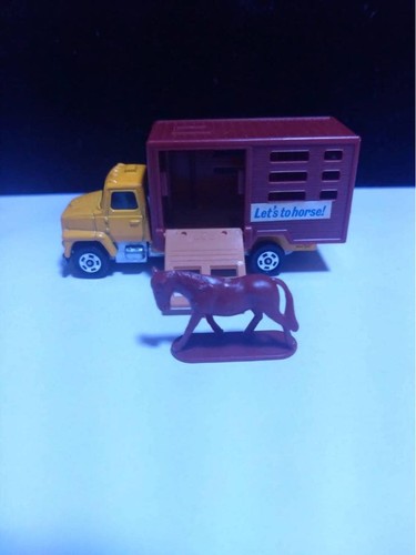 Tomica japan made cattle truck - japan,